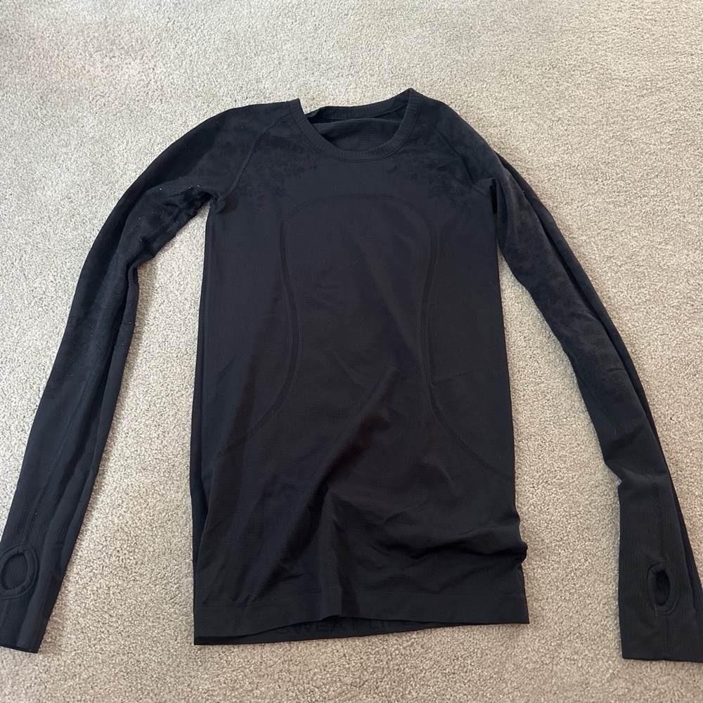Lululemon long sleeve top with pattern
